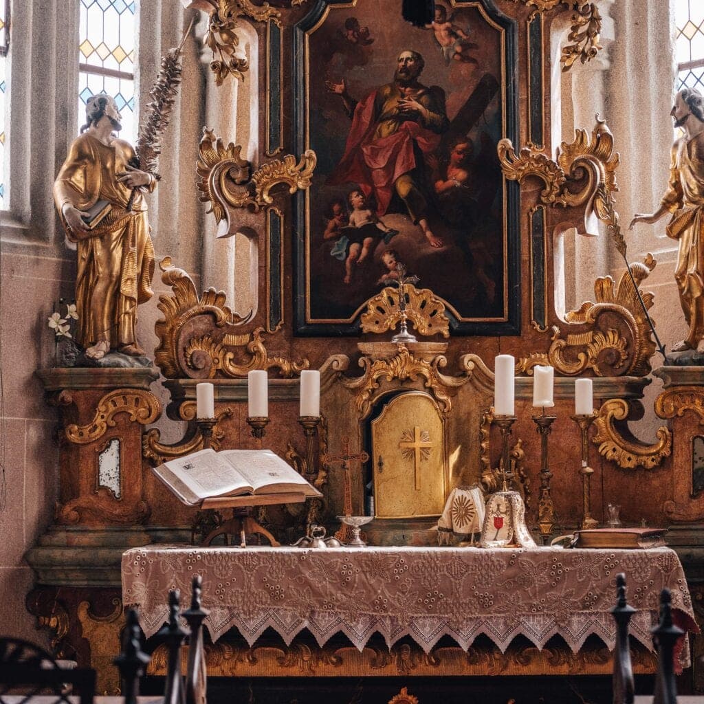 NOBLE HOUSES AT CASTLE BLATNÁ